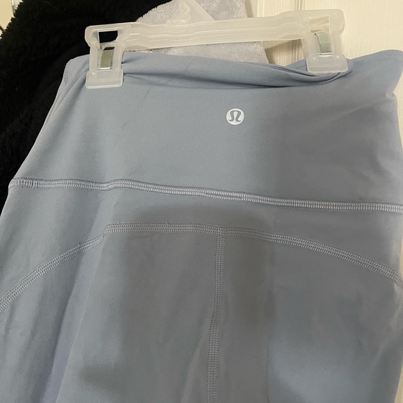 NEW Lululemon high rise yoga pants *regular length* - Picture 3 of 3